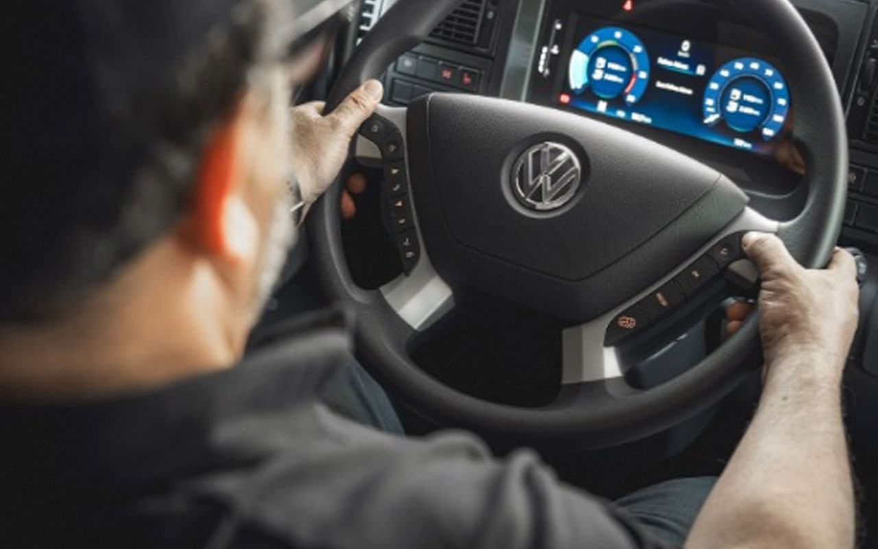 Constellation 27.320 6x4 - Dibracam